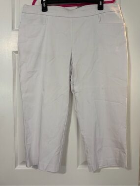 NWT Time And Tru Mid-rise Fitted Stretch White Capri Pants Size XL(16/18)